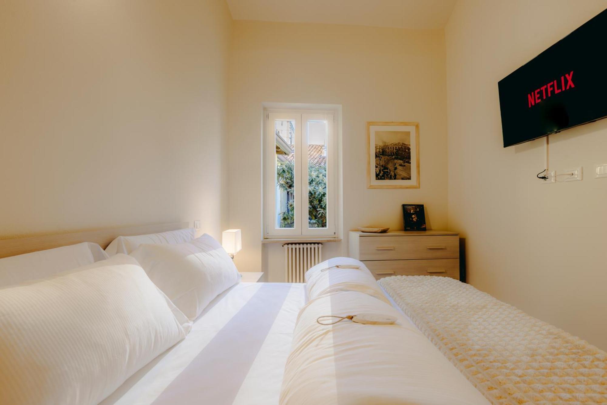 Eap Suites, Verona Ngoại thất bức ảnh