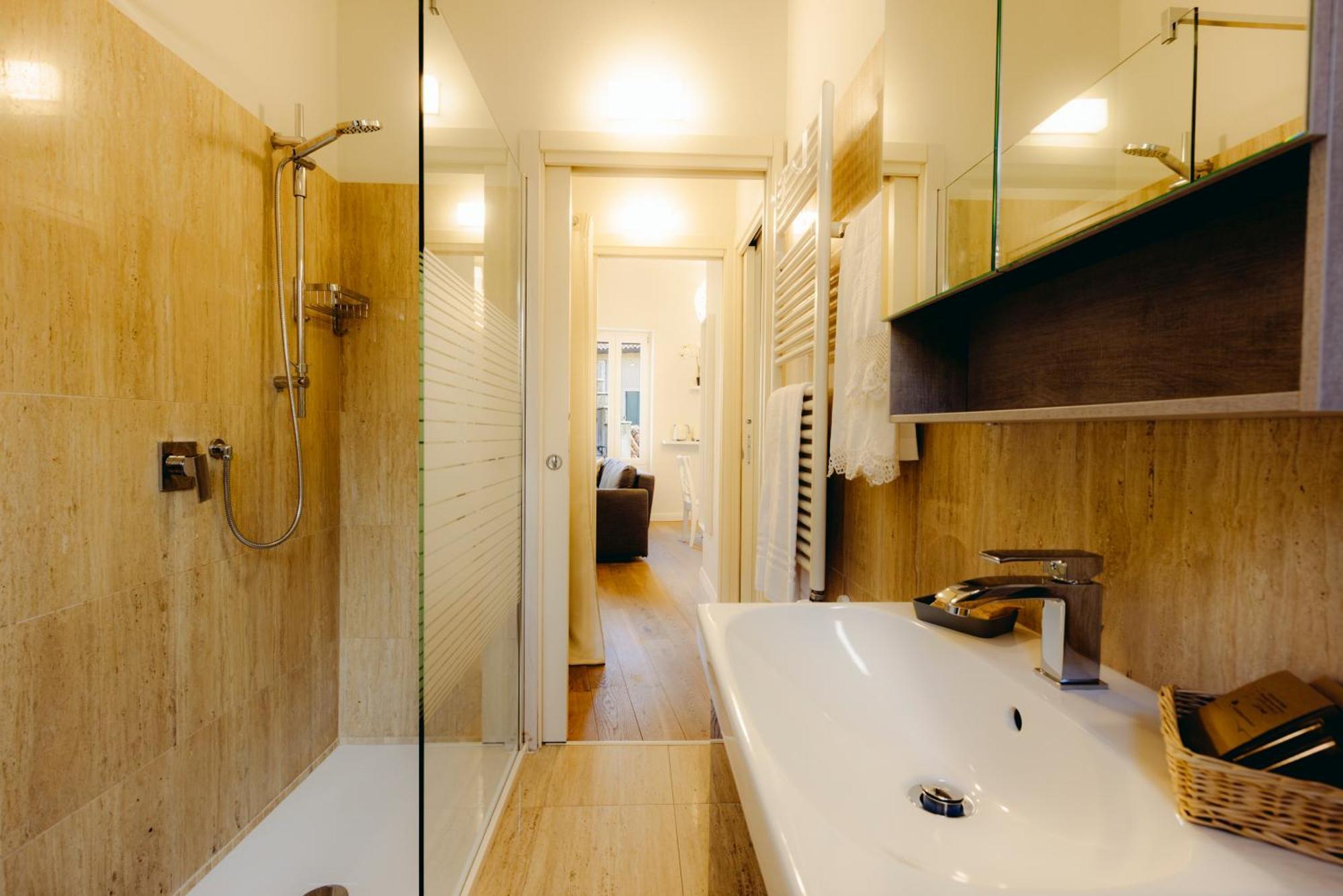 Eap Suites, Verona Ngoại thất bức ảnh