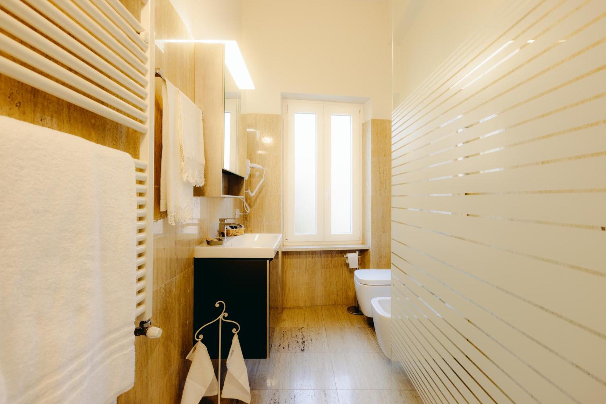 Eap Suites, Verona Ngoại thất bức ảnh